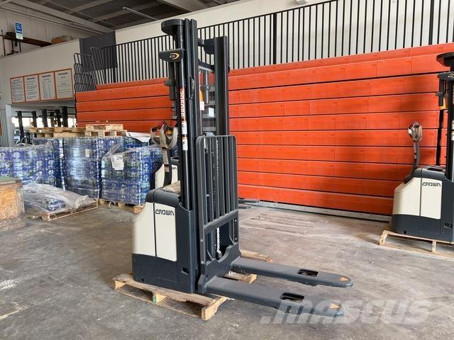 Crown ES 4000 Gerbeurs Automoteurs