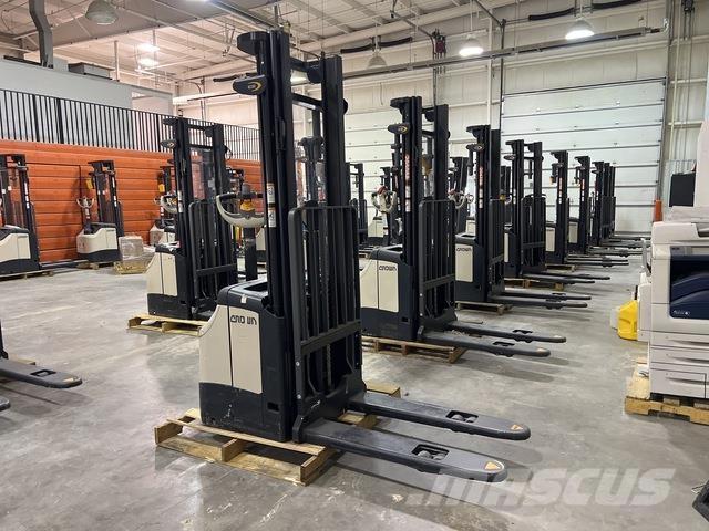 Crown ES 4000 Gerbeurs Automoteurs