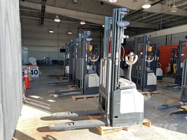 Crown ES 4000 Gerbeurs Automoteurs