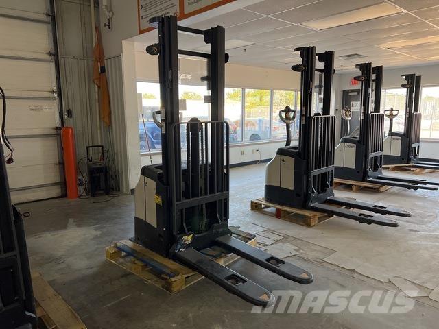 Crown ES 4000 Gerbeurs Automoteurs