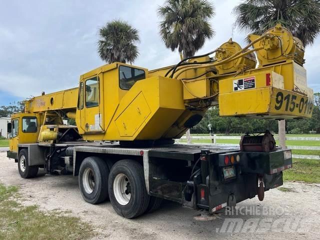 Daewoo DTC-35 Grue sur chenilles