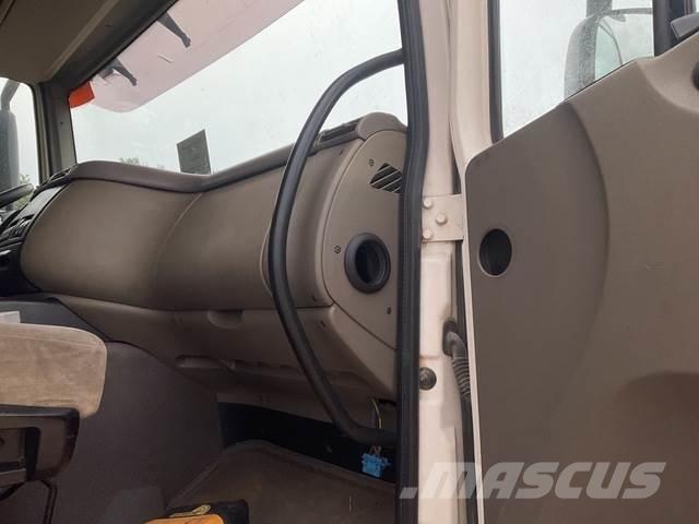 DAF CF85.460 Pelle sur chenilles