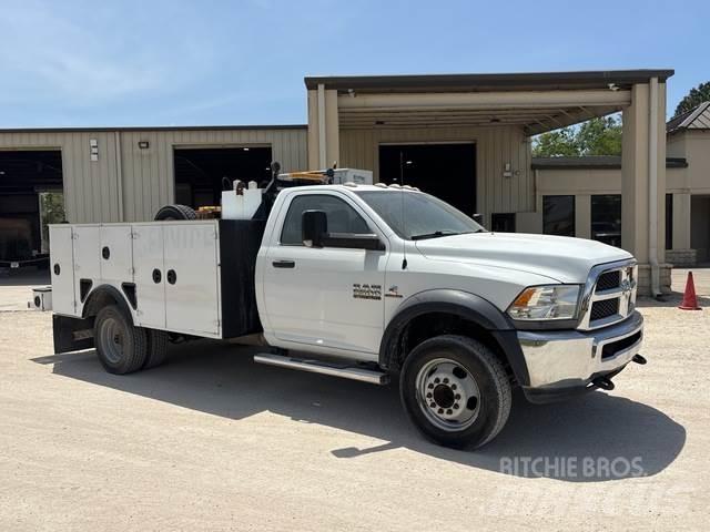 Dodge 5500 Camions et véhicules municipaux