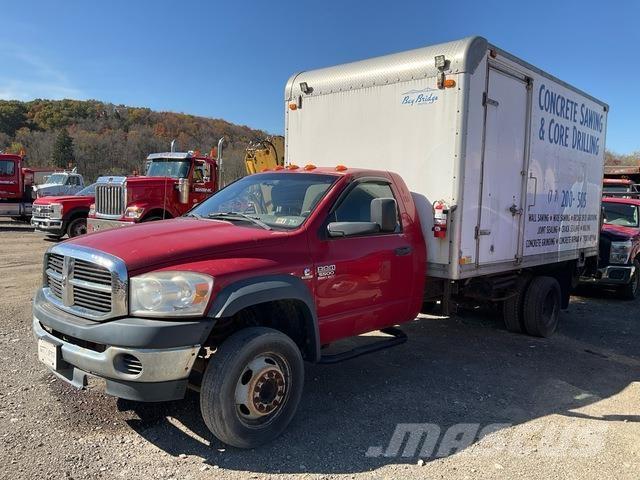 Dodge 5500 Camion Fourgon