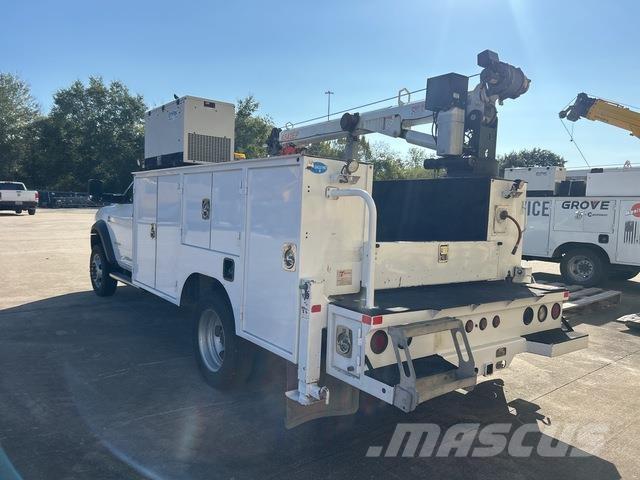 Dodge 5500 Camions et véhicules municipaux