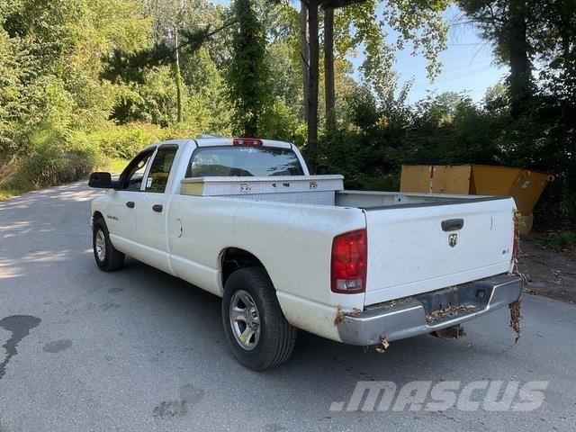Dodge Ram 1500 Utilitaire benne