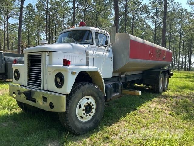 Dodge T80 Camion citerne à eau