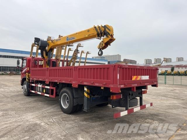 Dongfeng  Camion plateau ridelle avec grue
