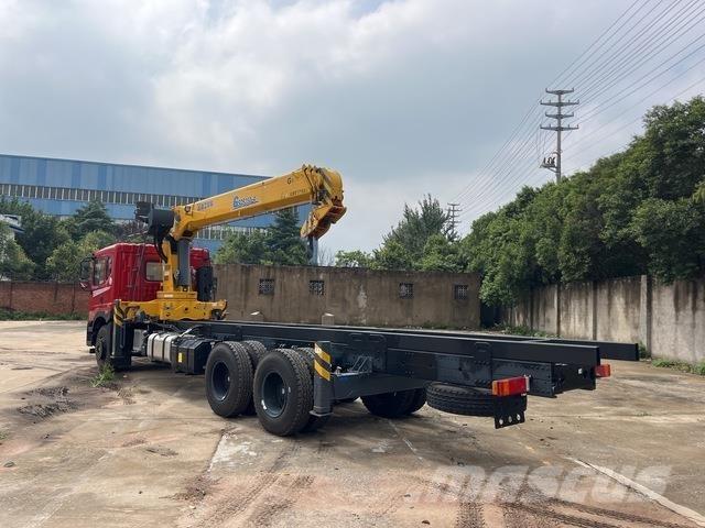 Dongfeng T5 Camion plateau ridelle avec grue