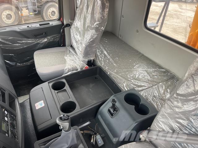 Dongfeng T5 Camion plateau ridelle avec grue
