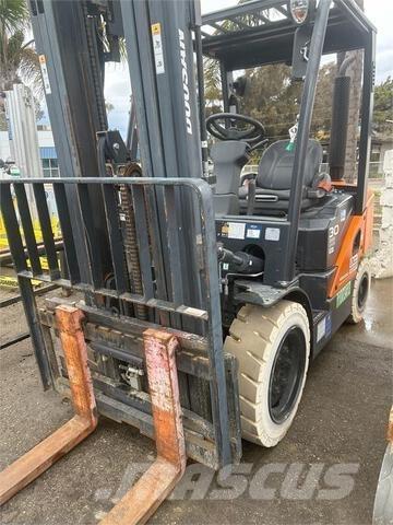 Doosan D30S7 Autres Chariots élévateurs