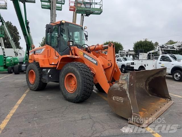Doosan DL220-5 Chargeuse sur pneus