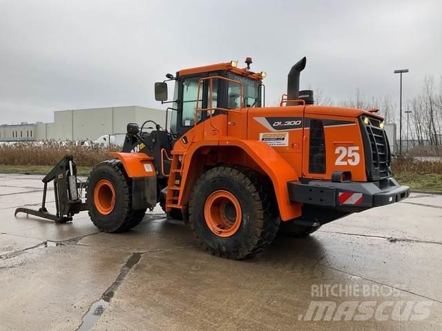 Doosan DL300-5 Chargeuse sur pneus