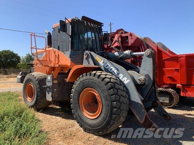 Doosan DL300-5 Chargeuse sur pneus