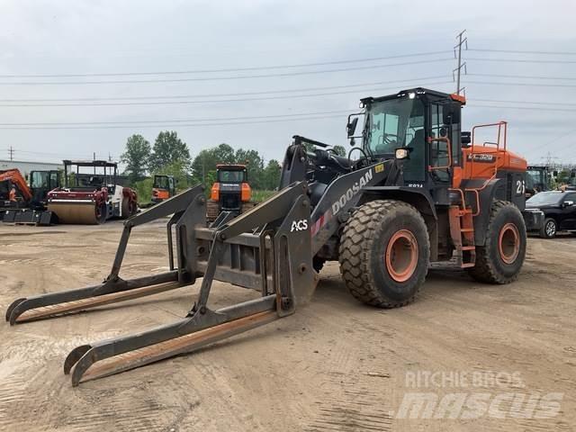 Doosan DL320-7 Chargeuse sur pneus