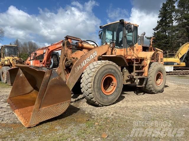 Doosan DL400 Chargeuse sur pneus