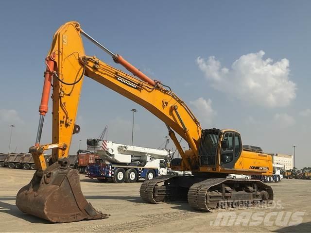 Doosan DX520LC Pelle sur chenilles