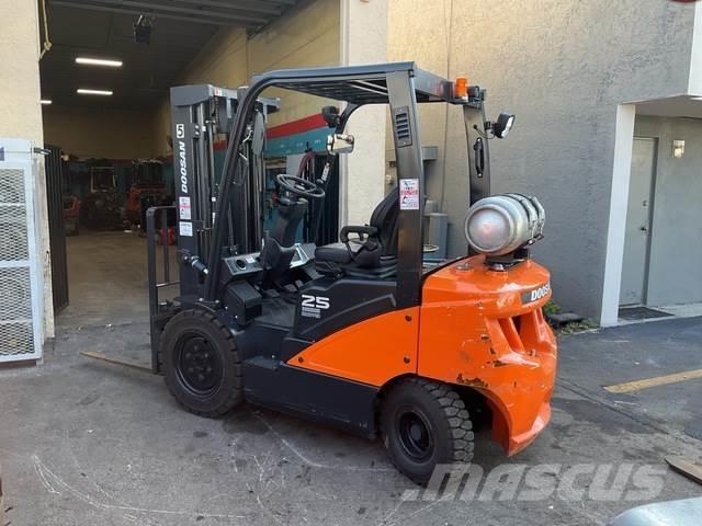 Doosan G25E-7 Construction - Autres