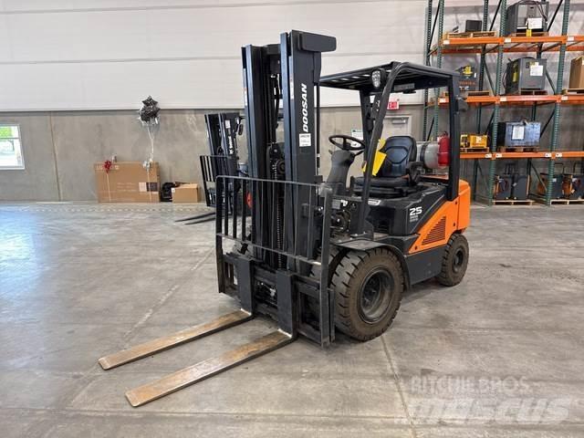 Doosan G25N-7 Construction - Autres
