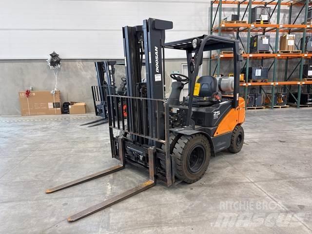 Doosan G25N-7 Construction - Autres