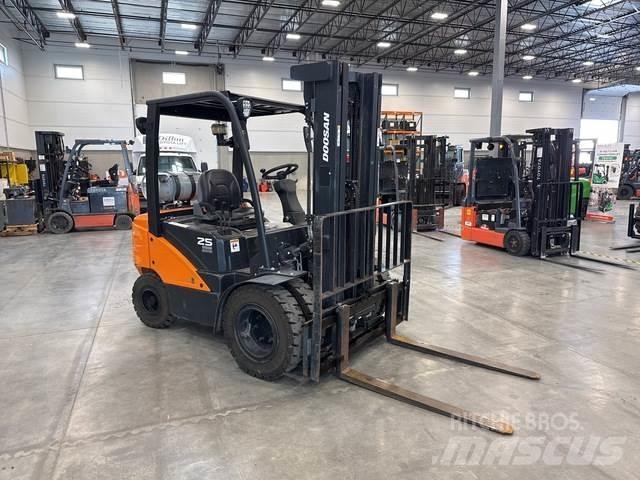 Doosan G25N-7 Construction - Autres