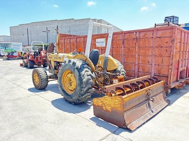Ford 260C Tracteur