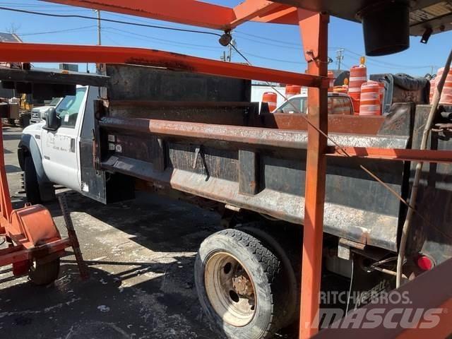 Ford 550 Camion benne