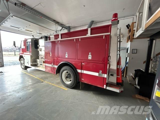 Ford CF8000 Camion de pompier