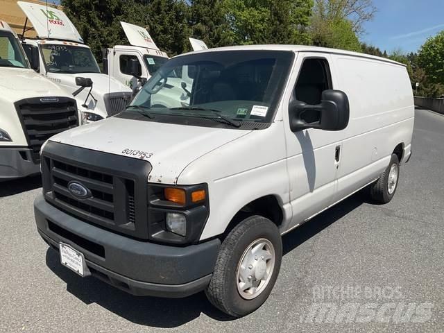 Ford E-150 Utilitaire