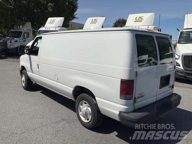 Ford E-150 Utilitaire