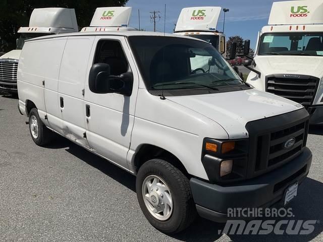 Ford E-150 Utilitaire