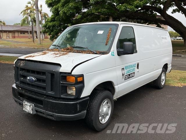 Ford E-150 Utilitaire