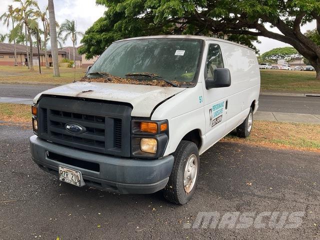 Ford E-150 Utilitaire