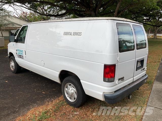 Ford E-150 Utilitaire