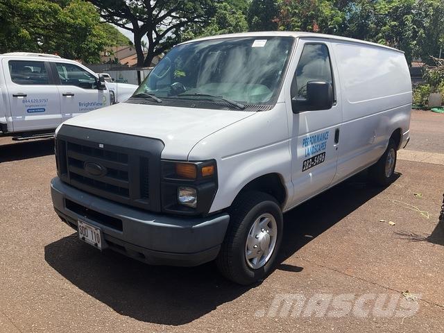 Ford E-150 Utilitaire