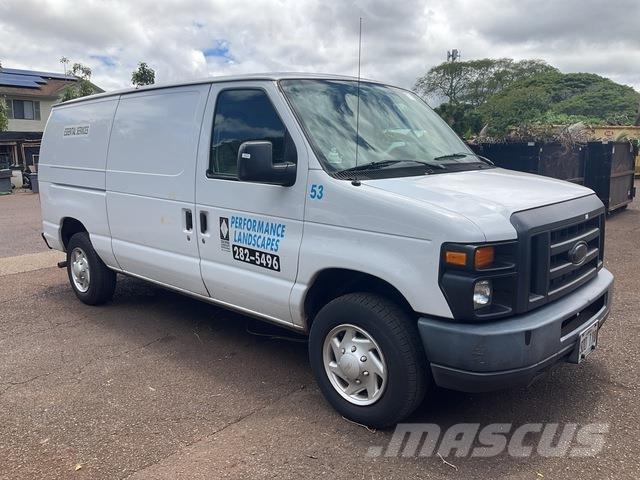 Ford E-150 Utilitaire