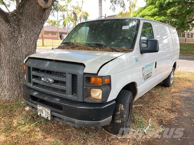 Ford E-150 Utilitaire