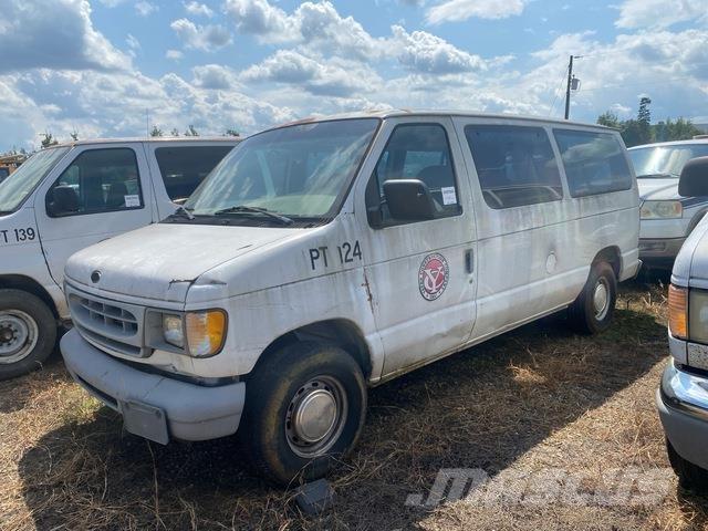 Ford E-150 Voiture