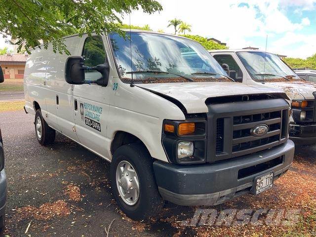Ford E-250 Utilitaire