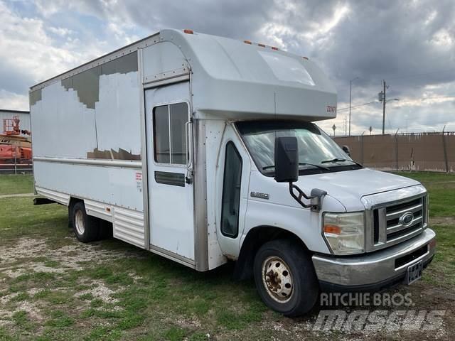 Ford E-350 Camion Fourgon
