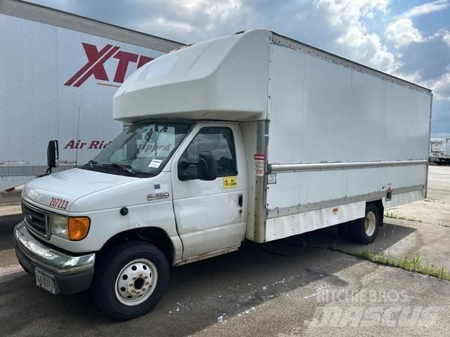 Ford E-350 Utilitaire
