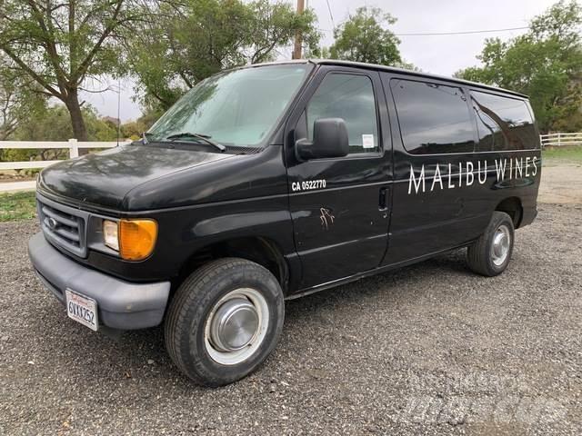 Ford E-350 Voiture