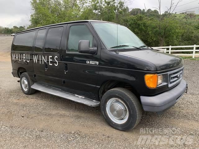 Ford E-350 Voiture