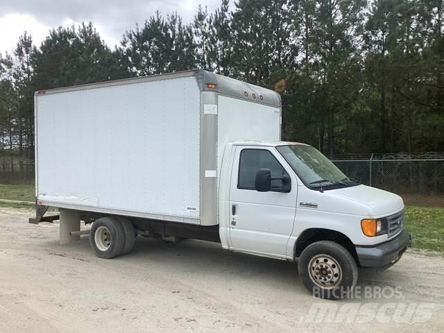 Ford E-350 Camion Fourgon