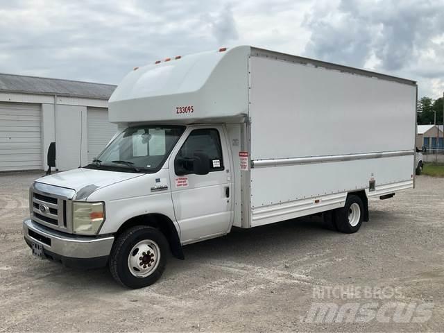 Ford E-350 Fourgon