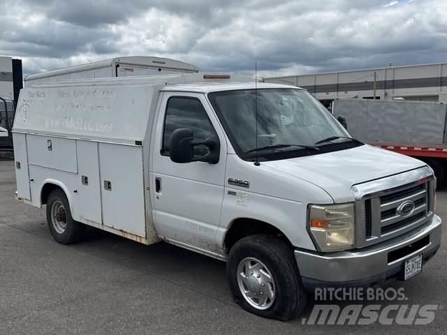 Ford E-350 Utilitaire benne