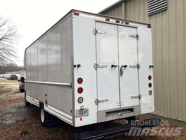 Ford E-350 Fourgon