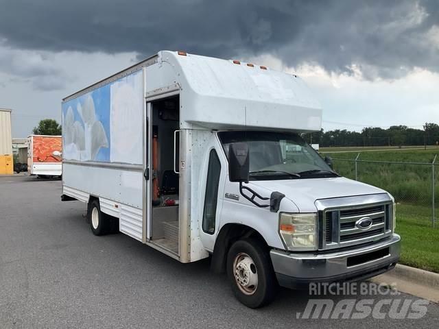 Ford E-350 Camion Fourgon