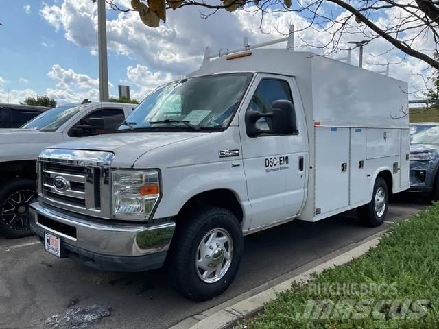 Ford E-350 Utilitaire benne