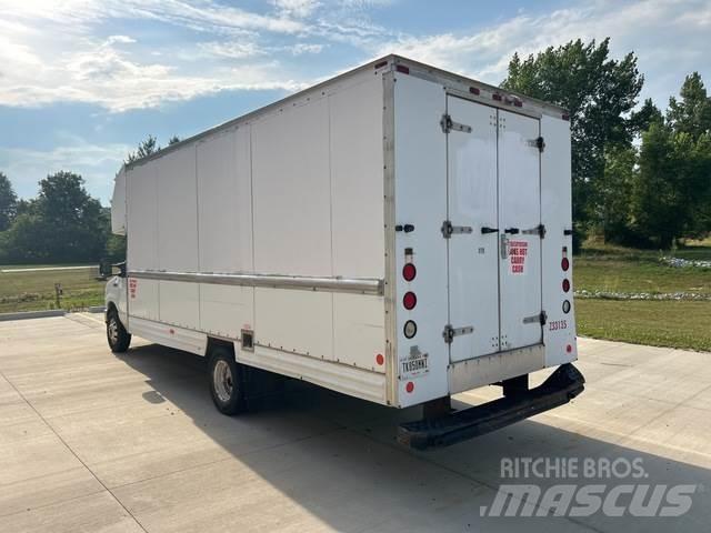 Ford E-350 Utilitaire